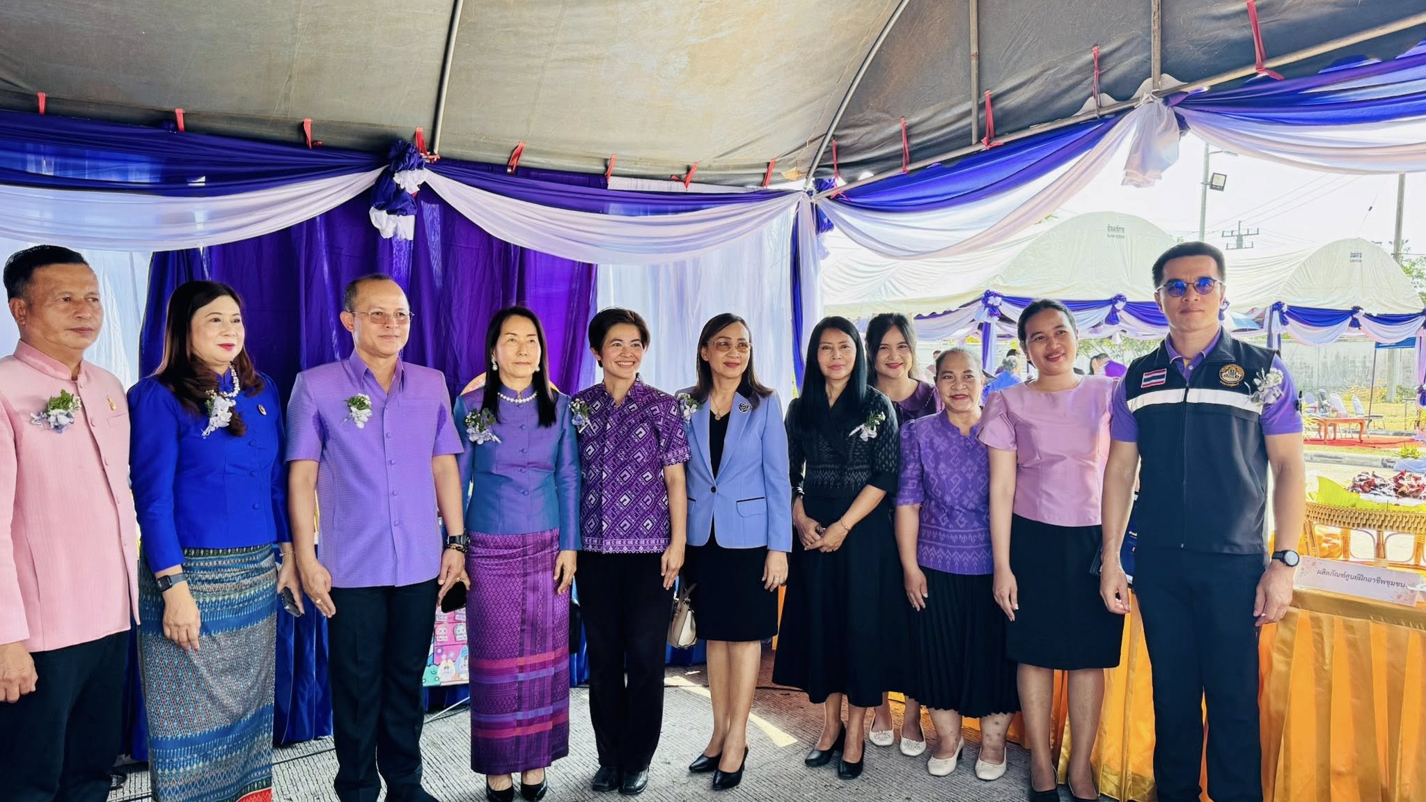 พช.บุรีรัมย์ CDD NONG KI : GROWTH TEAM CDD NONG KI จังหวัดบุรีรัมย์-พช.หนองกี่ "ร่วมเปิดโครงการ “ ๒ เมษา วันรักการอ่าน"